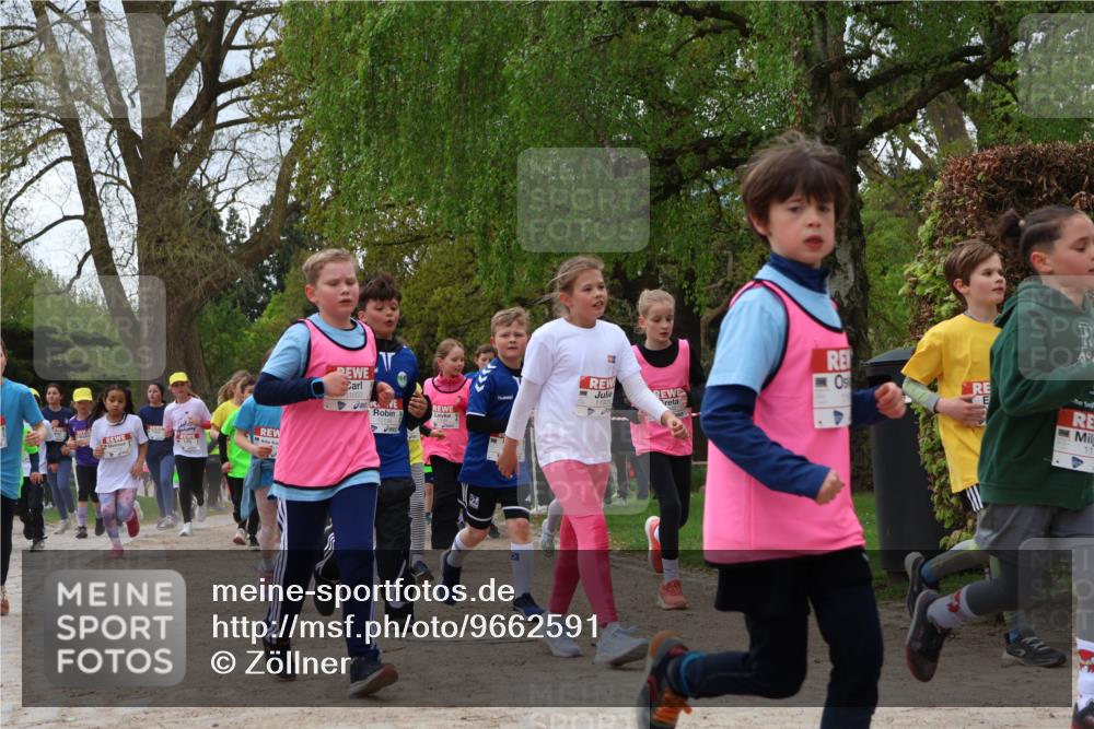 25.04.2026 - Das Zehntel Zöllner http://msf.ph/oto/9662591 25.04.2026 11:45:25 Laufen 1600, 10118, 11929 meine-sportfotos.de
