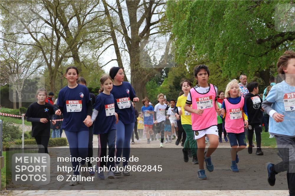 25.04.2026 - Das Zehntel Zöllner http://msf.ph/oto/9662845 25.04.2026 11:45:33 Laufen 10182, 11619, 10 meine-sportfotos.de