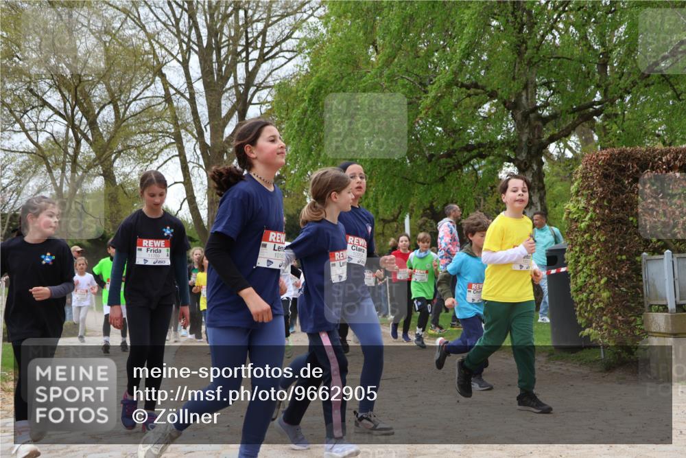 25.04.2026 - Das Zehntel Zöllner http://msf.ph/oto/9662905 25.04.2026 11:45:35 Laufen 10182, 10204 meine-sportfotos.de