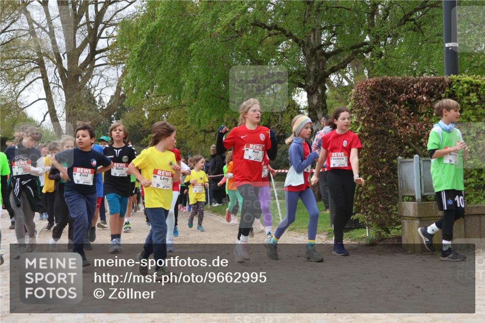 25.04.2026 - Das Zehntel Zöllner http://msf.ph/oto/9662995 25.04.2026 11:45:38 Laufen 10 meine-sportfotos.de