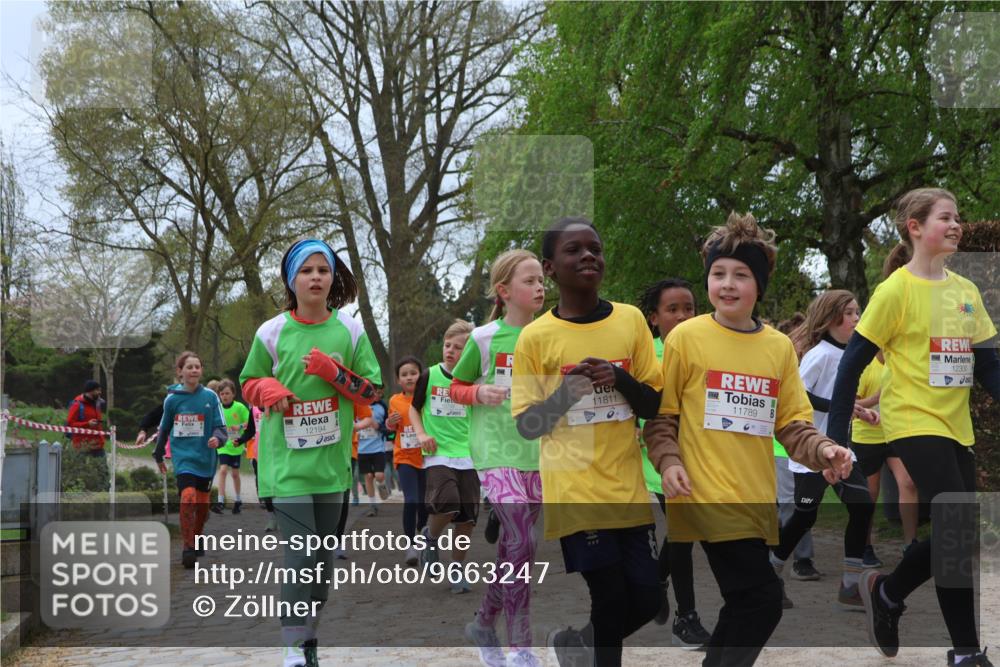25.04.2026 - Das Zehntel Zöllner http://msf.ph/oto/9663247 25.04.2026 11:45:47 Laufen 11811, 12194, 11789, 12300 meine-sportfotos.de