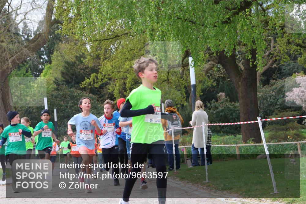 25.04.2026 - Das Zehntel Zöllner http://msf.ph/oto/9663597 25.04.2026 09:39:09 Laufen 5300 meine-sportfotos.de