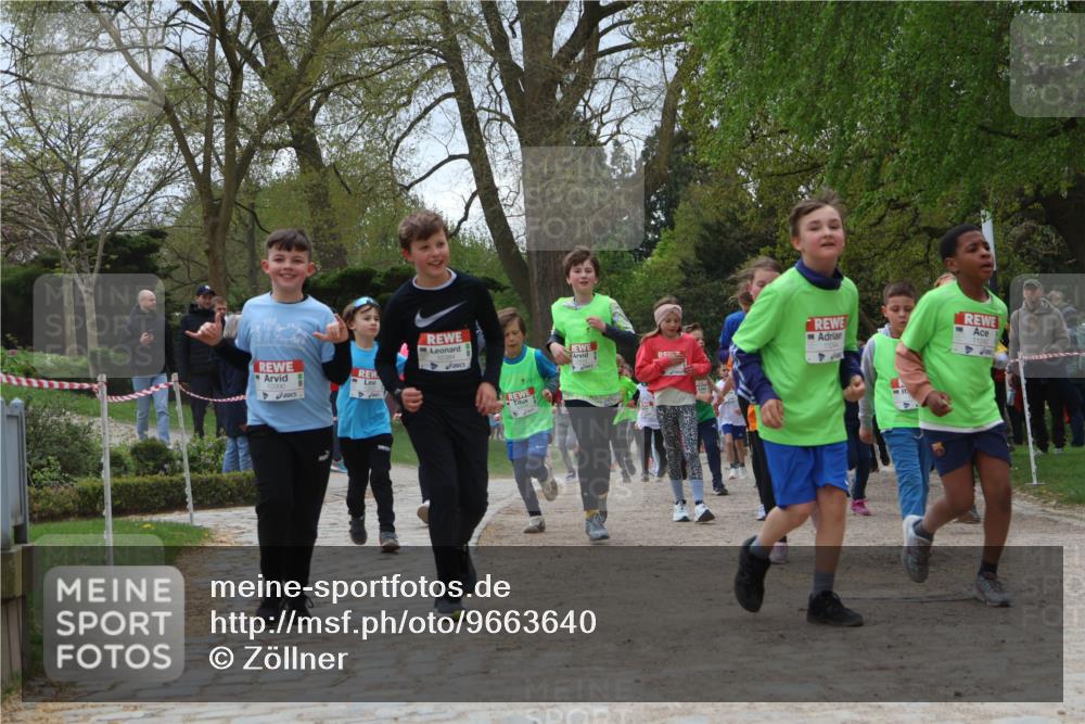 25.04.2026 - Das Zehntel Zöllner http://msf.ph/oto/9663640 25.04.2026 11:46:05 Laufen 10384 meine-sportfotos.de