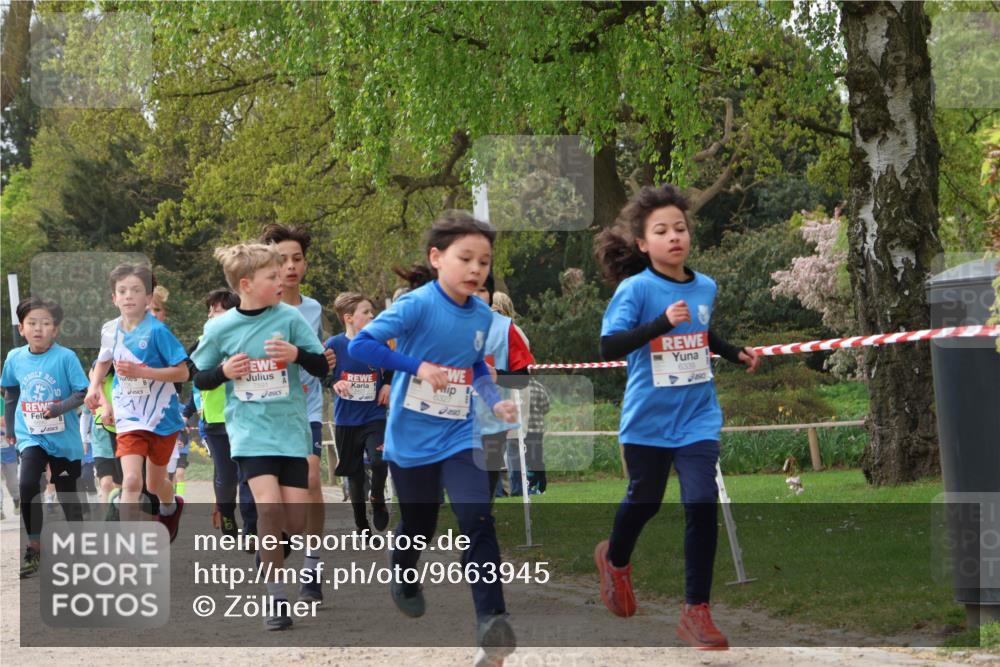 25.04.2026 - Das Zehntel Zöllner http://msf.ph/oto/9663945 25.04.2026 09:39:25 Laufen 6339, 6327 meine-sportfotos.de