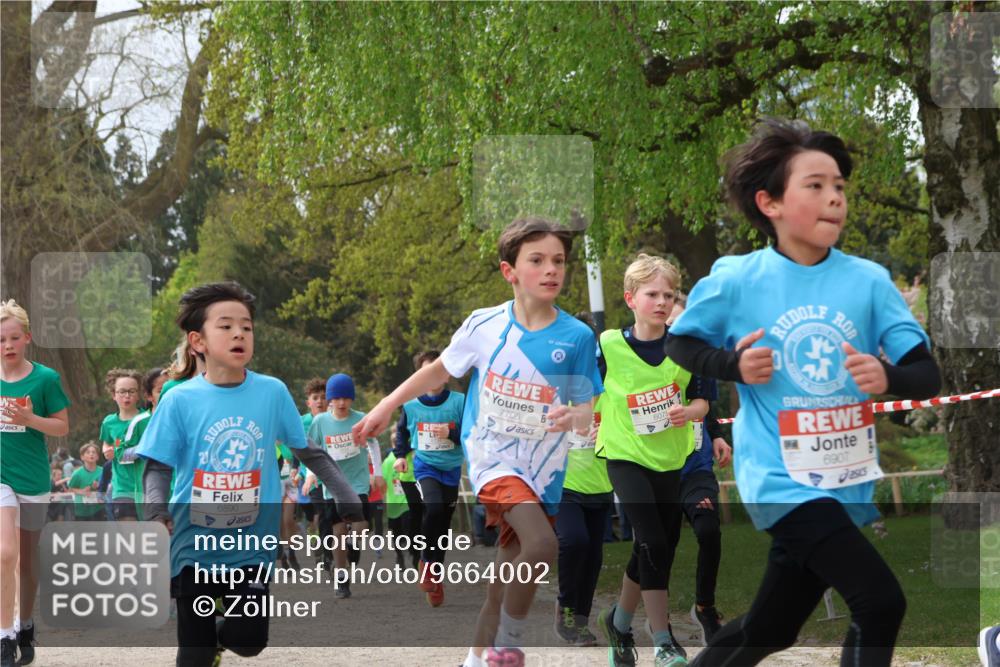 25.04.2026 - Das Zehntel Zöllner http://msf.ph/oto/9664002 25.04.2026 09:39:27 Laufen 6890, 7706, 6075, 6907 meine-sportfotos.de