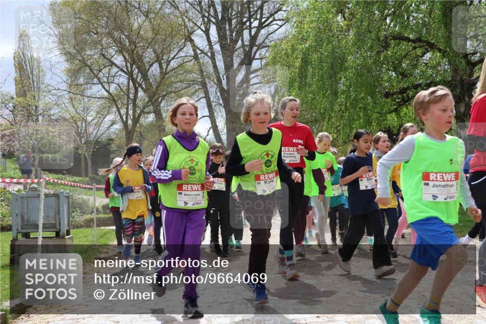 25.04.2026 - Das Zehntel Zöllner http://msf.ph/oto/9664069 25.04.2026 11:46:23 Laufen 11978, 1949, 11964, 10732 meine-sportfotos.de