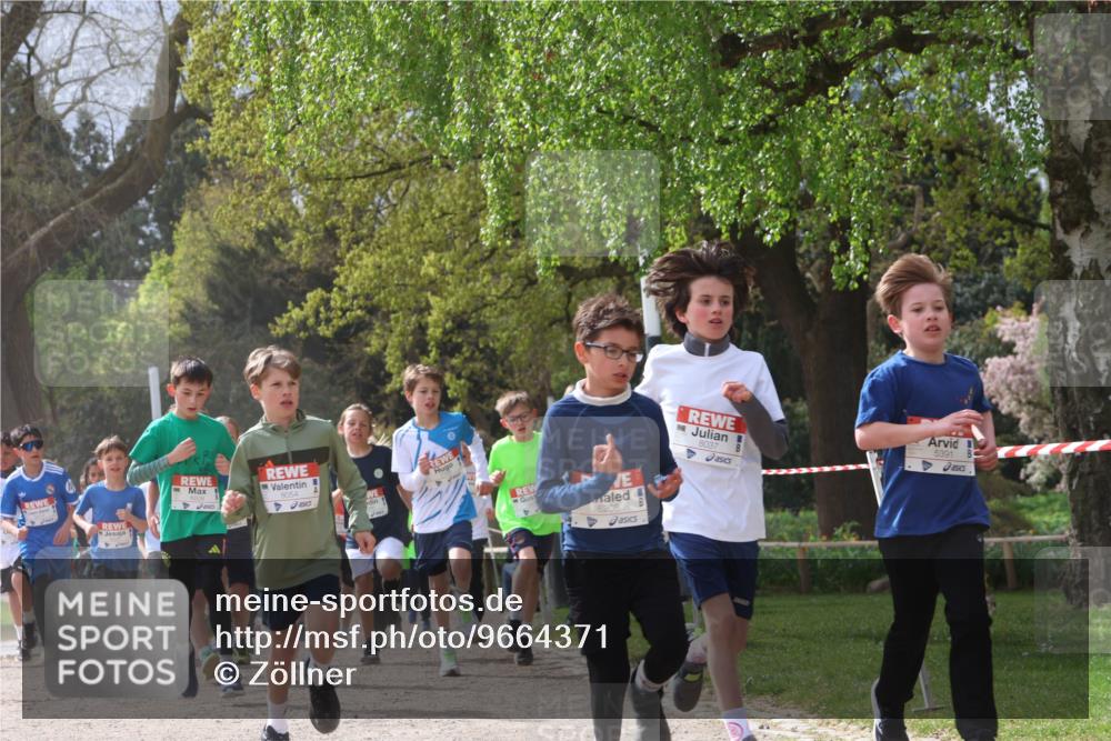 25.04.2026 - Das Zehntel Zöllner http://msf.ph/oto/9664371 25.04.2026 09:39:40 Laufen 8054, 6208, 8037, 5391 meine-sportfotos.de
