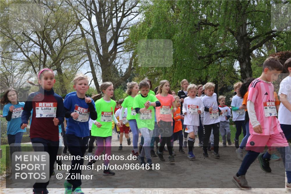 25.04.2026 - Das Zehntel Zöllner http://msf.ph/oto/9664618 25.04.2026 11:46:46 Laufen 12494, 10343, 10335, 12703, 1145 meine-sportfotos.de