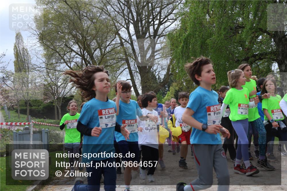 25.04.2026 - Das Zehntel Zöllner http://msf.ph/oto/9664657 25.04.2026 11:46:47 Laufen 12494, 12890, 12515, 12505 meine-sportfotos.de