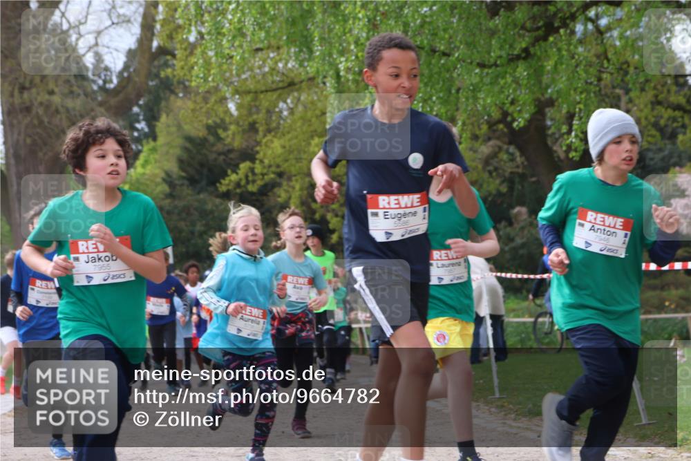 25.04.2026 - Das Zehntel Zöllner http://msf.ph/oto/9664782 25.04.2026 09:39:54 Laufen 7955, 5686, 7948 meine-sportfotos.de