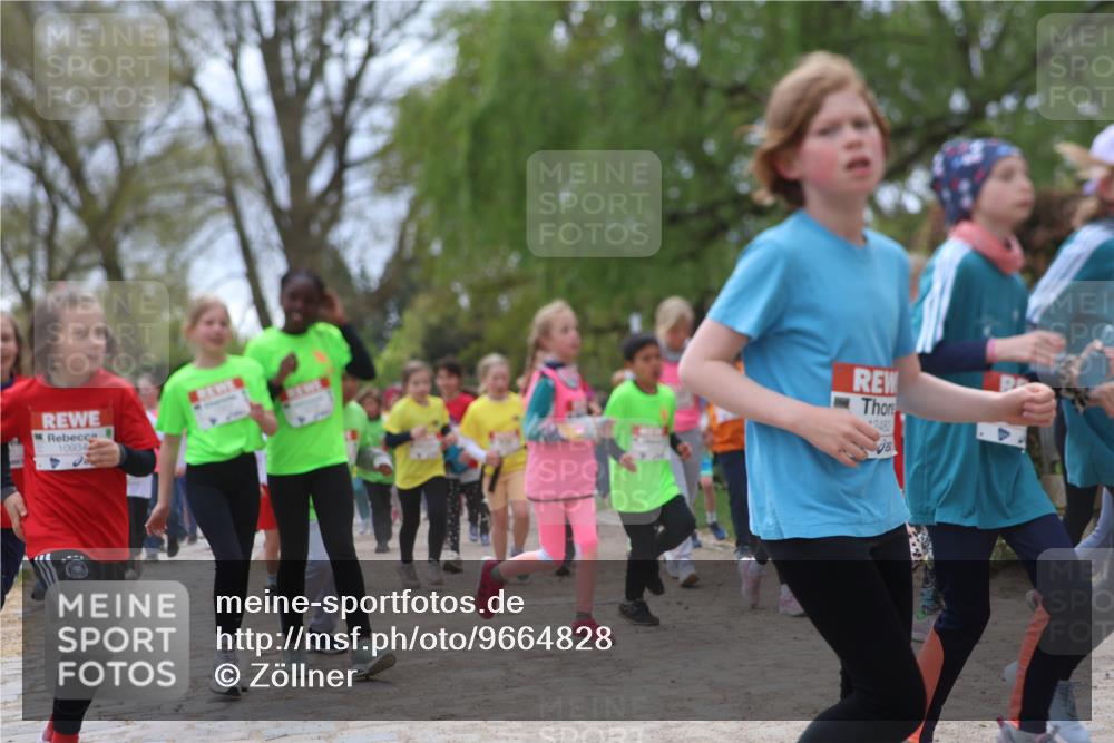 25.04.2026 - Das Zehntel Zöllner http://msf.ph/oto/9664828 25.04.2026 11:46:52 Laufen 10934, 2482 meine-sportfotos.de