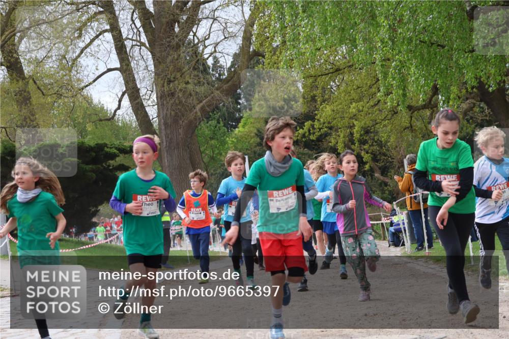 25.04.2026 - Das Zehntel Zöllner http://msf.ph/oto/9665397 25.04.2026 09:40:21 Laufen 7913, 7880 meine-sportfotos.de