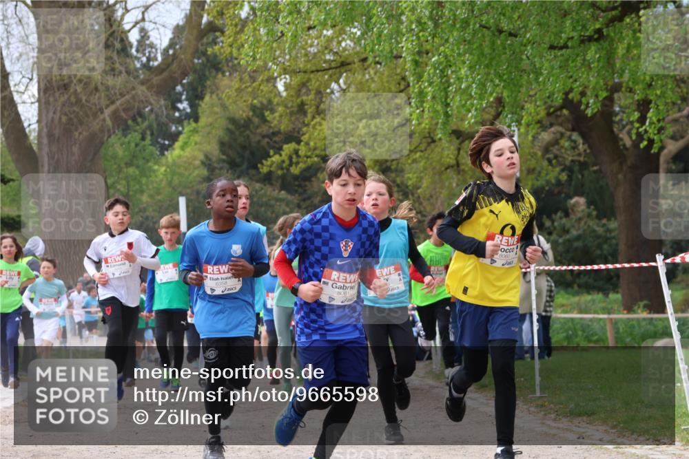 25.04.2026 - Das Zehntel Zöllner http://msf.ph/oto/9665598 25.04.2026 09:40:28 Laufen 6358, 8061, 8060, 1438 meine-sportfotos.de