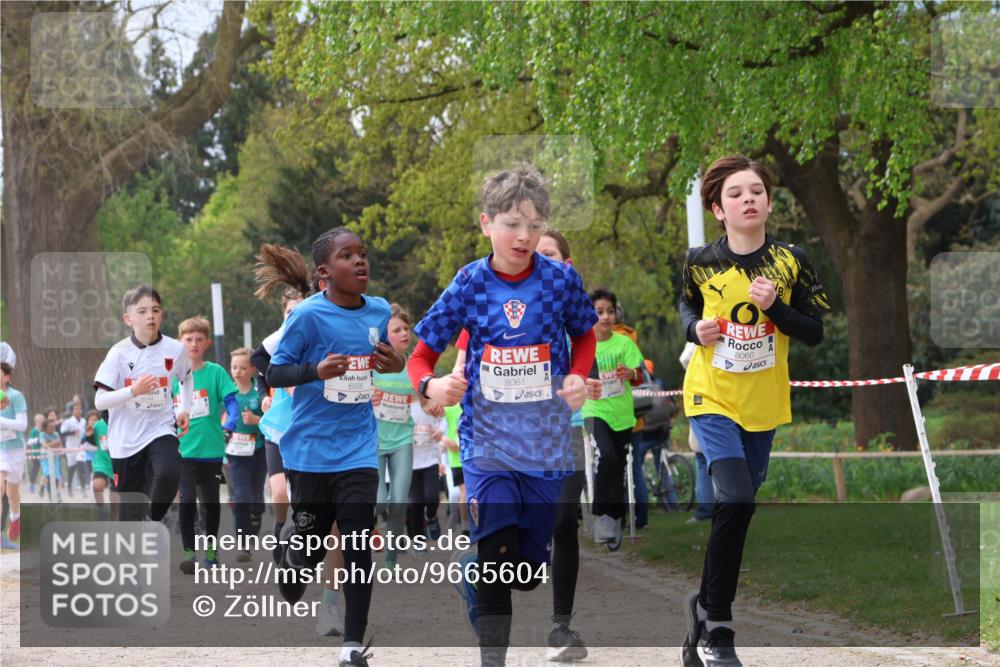 25.04.2026 - Das Zehntel Zöllner http://msf.ph/oto/9665604 25.04.2026 09:40:29 Laufen 8044, 6358, 8061, 8060 meine-sportfotos.de