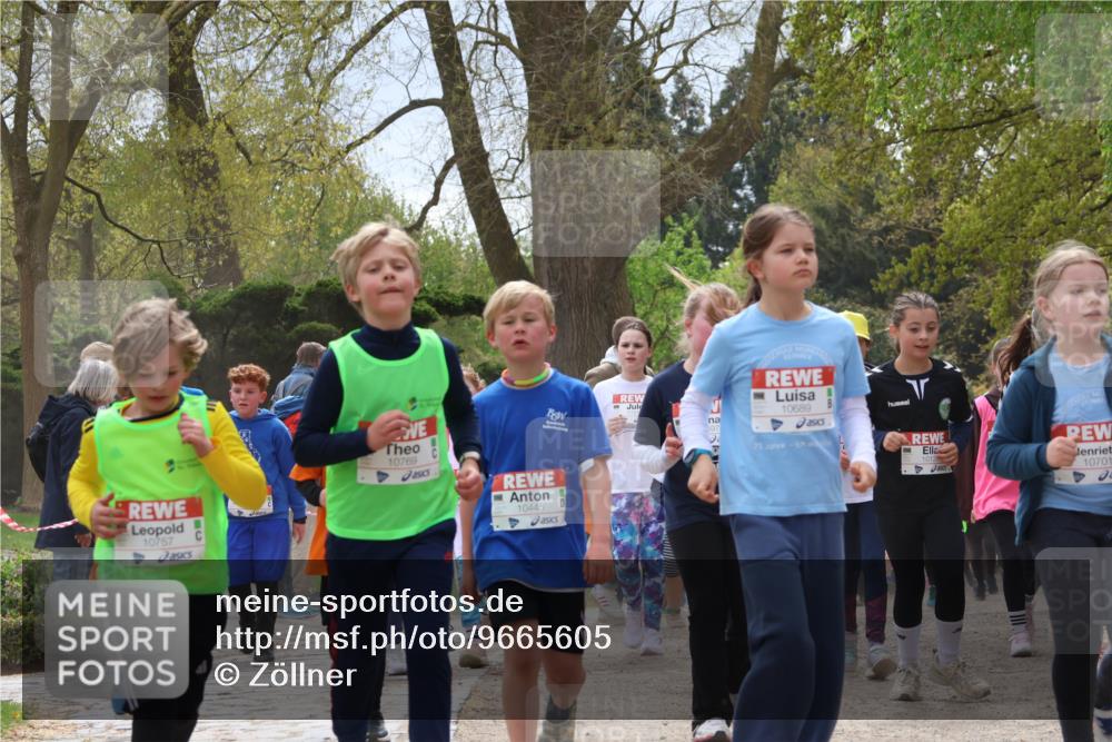 25.04.2026 - Das Zehntel Zöllner http://msf.ph/oto/9665605 25.04.2026 11:47:27 Laufen 10757, 10769, 10445, 10689, 75, 10701 meine-sportfotos.de