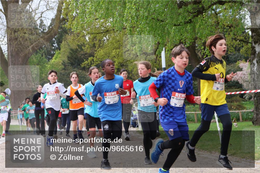25.04.2026 - Das Zehntel Zöllner http://msf.ph/oto/9665616 25.04.2026 09:40:29 Laufen 6358, 5834, 8061, 806 meine-sportfotos.de