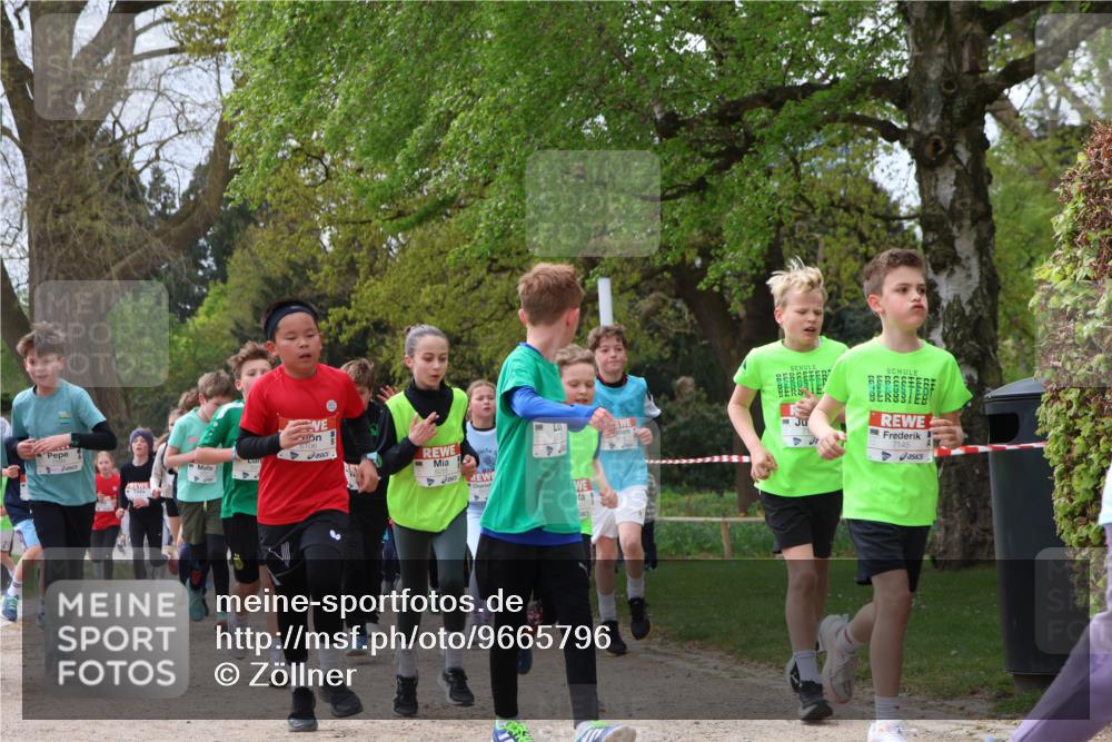 25.04.2026 - Das Zehntel Zöllner http://msf.ph/oto/9665796 25.04.2026 09:40:37 Laufen 6106, 6055, 7145 meine-sportfotos.de