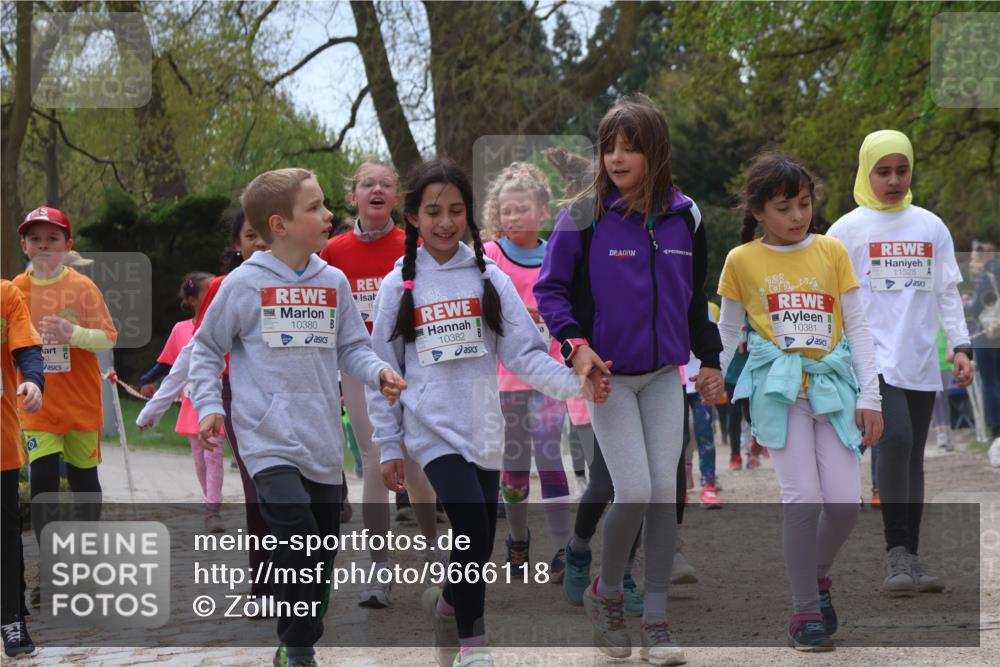 25.04.2026 - Das Zehntel Zöllner http://msf.ph/oto/9666118 25.04.2026 11:47:51 Laufen 10380, 128, 10382, 128, 10381, 11528 meine-sportfotos.de