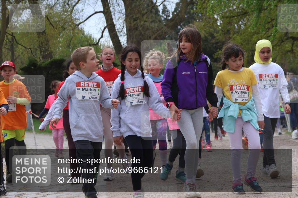 25.04.2026 - Das Zehntel Zöllner http://msf.ph/oto/9666121 25.04.2026 11:47:51 Laufen 990, 10380, 72, 10382, 10381, 11528 meine-sportfotos.de