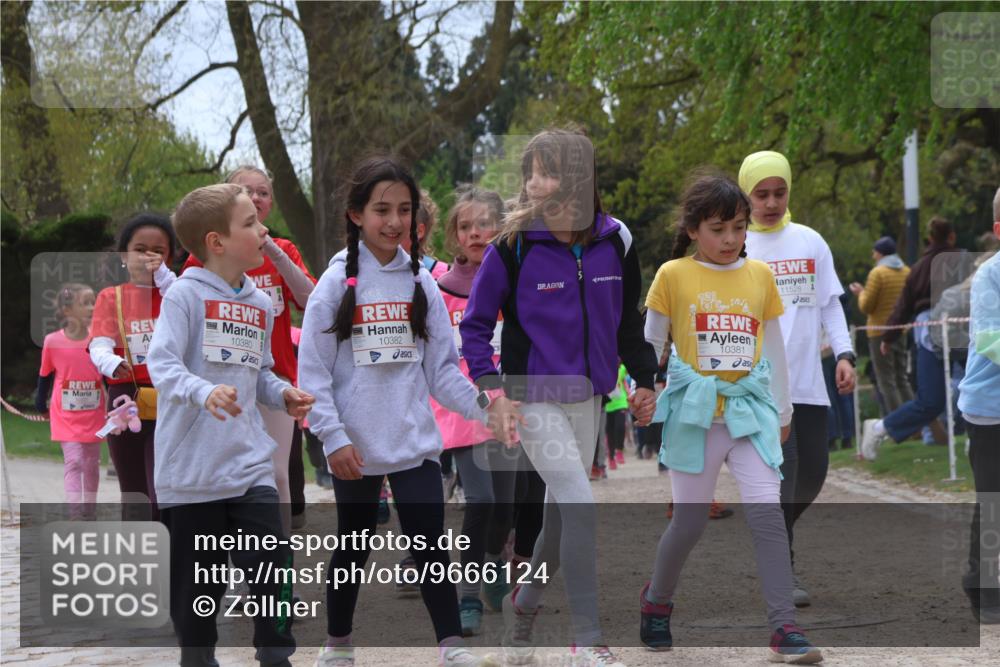 25.04.2026 - Das Zehntel Zöllner http://msf.ph/oto/9666124 25.04.2026 11:47:51 Laufen 10380, 9, 10382, 10381, 11528 meine-sportfotos.de