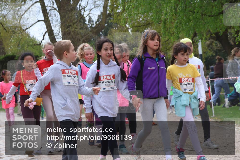 25.04.2026 - Das Zehntel Zöllner http://msf.ph/oto/9666139 25.04.2026 11:47:52 Laufen 1099, 10380, 428, 10382, 128, 10381 meine-sportfotos.de