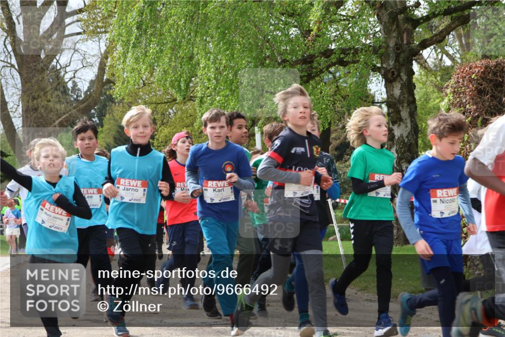 25.04.2026 - Das Zehntel Zöllner http://msf.ph/oto/9666492 25.04.2026 09:41:00 Laufen 5751, 777, 5738, 100 meine-sportfotos.de