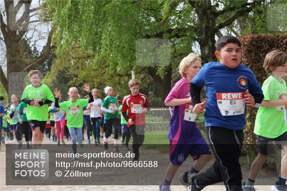 25.04.2026 - Das Zehntel Zöllner http://msf.ph/oto/9666588 25.04.2026 09:41:03 Laufen 7118, 5450 meine-sportfotos.de