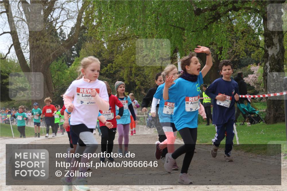 25.04.2026 - Das Zehntel Zöllner http://msf.ph/oto/9666646 25.04.2026 11:48:14 Laufen 11054, 11183, 1131, 1131, 10213 meine-sportfotos.de