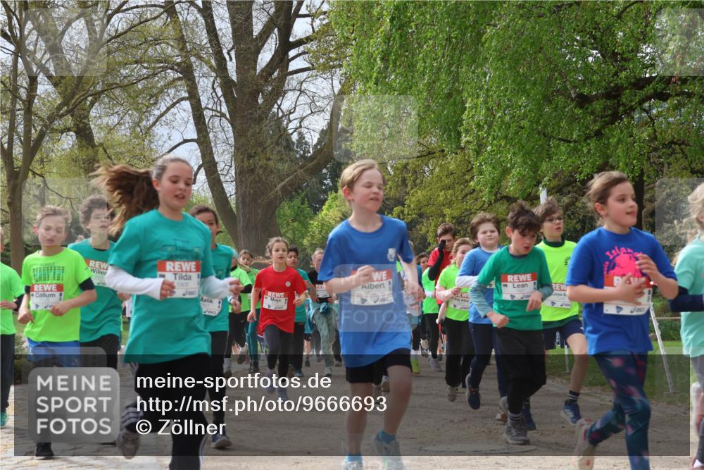 25.04.2026 - Das Zehntel Zöllner http://msf.ph/oto/9666693 25.04.2026 09:41:07 Laufen 5906, 6321 meine-sportfotos.de