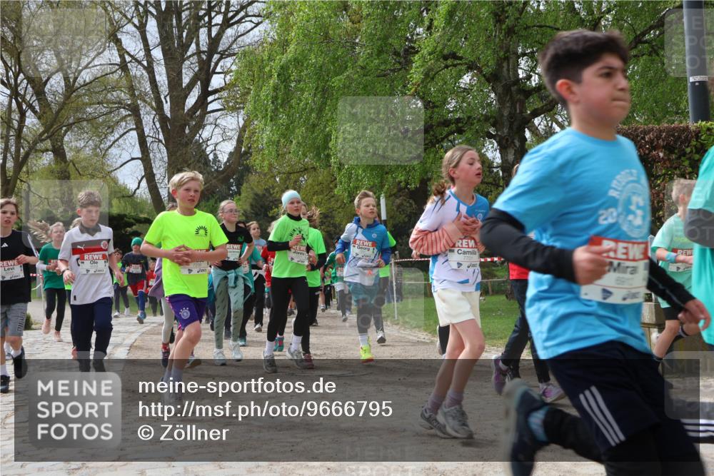 25.04.2026 - Das Zehntel Zöllner http://msf.ph/oto/9666795 25.04.2026 09:41:10 Laufen 7238, 7701, 20 meine-sportfotos.de