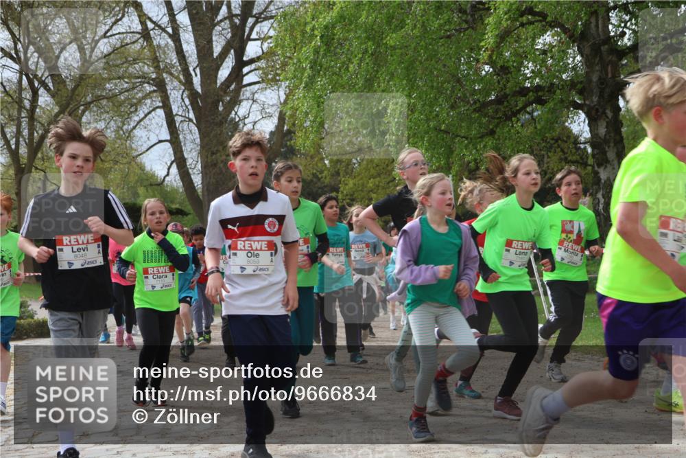 25.04.2026 - Das Zehntel Zöllner http://msf.ph/oto/9666834 25.04.2026 09:41:11 Laufen 8048, 7110, 8059 meine-sportfotos.de