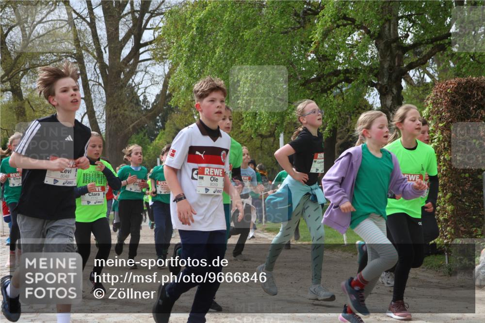 25.04.2026 - Das Zehntel Zöllner http://msf.ph/oto/9666846 25.04.2026 09:41:11 Laufen 8048, 7110, 8059 meine-sportfotos.de