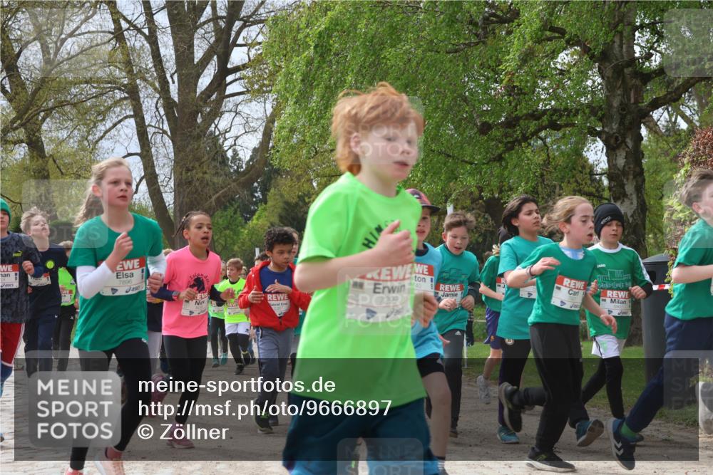 25.04.2026 - Das Zehntel Zöllner http://msf.ph/oto/9666897 25.04.2026 09:41:13 Laufen 7896, 7299, 40 meine-sportfotos.de