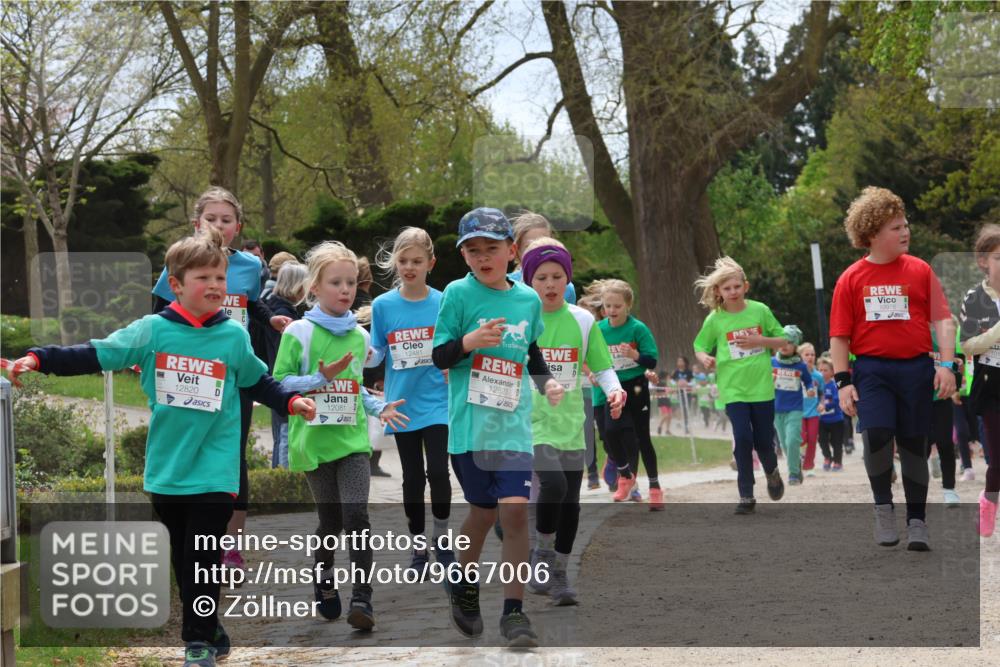 25.04.2026 - Das Zehntel Zöllner http://msf.ph/oto/9667006 25.04.2026 11:48:25 Laufen 12820, 12081, 77, 12481, 12823 meine-sportfotos.de