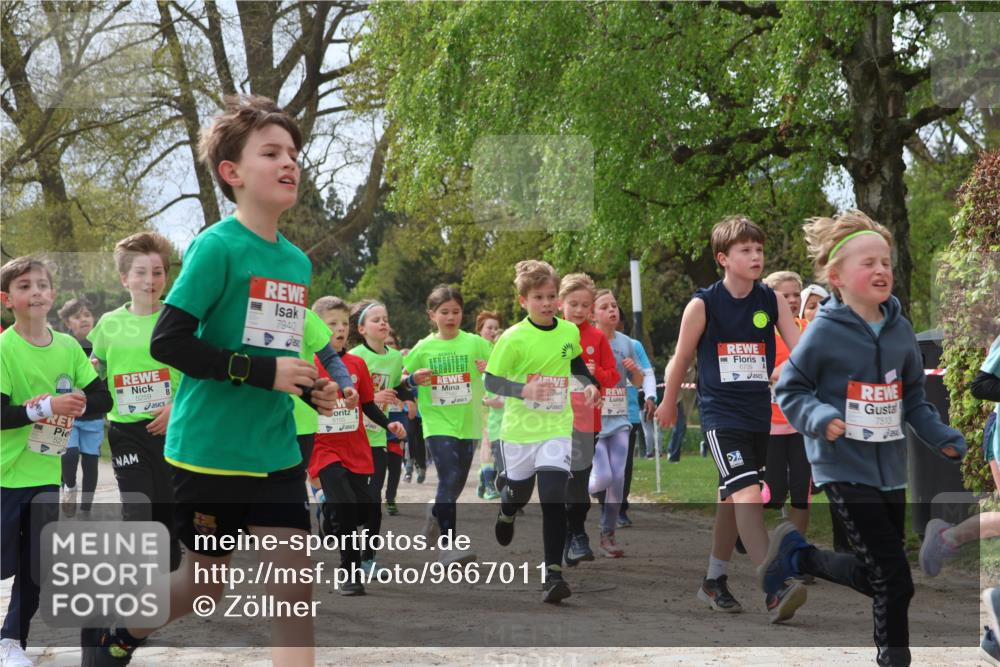 25.04.2026 - Das Zehntel Zöllner http://msf.ph/oto/9667011 25.04.2026 09:41:16 Laufen 5275, 5259, 7940, 7513 meine-sportfotos.de