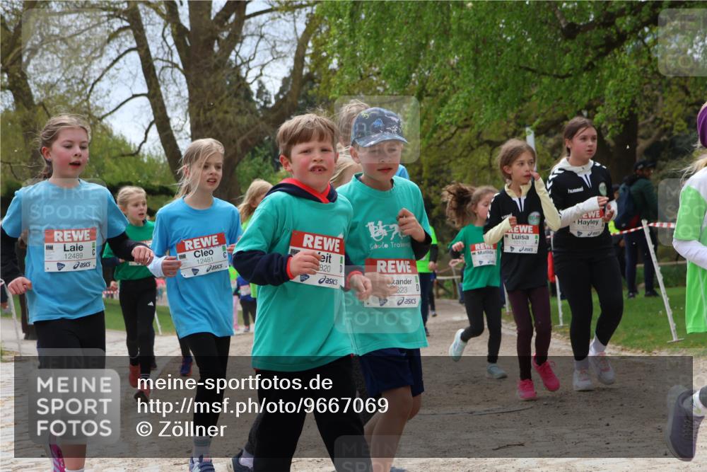 25.04.2026 - Das Zehntel Zöllner http://msf.ph/oto/9667069 25.04.2026 11:48:28 Laufen 12489, 12481, 820, 823, 10133 meine-sportfotos.de