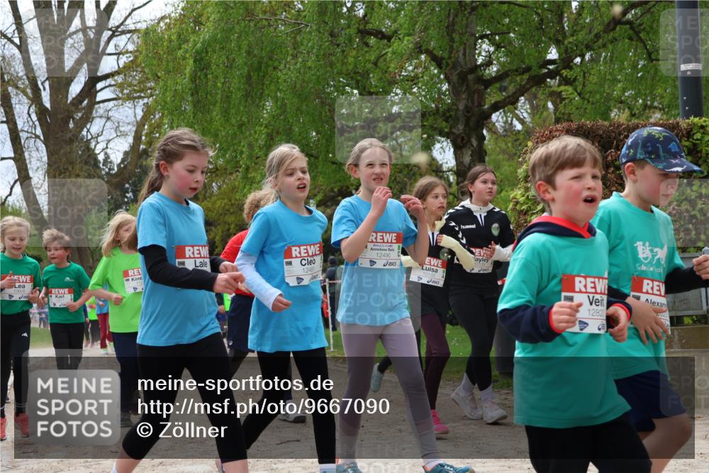 25.04.2026 - Das Zehntel Zöllner http://msf.ph/oto/9667090 25.04.2026 11:48:29 Laufen 10133, 10608, 12481, 10976, 2220, 12490, 1282 meine-sportfotos.de