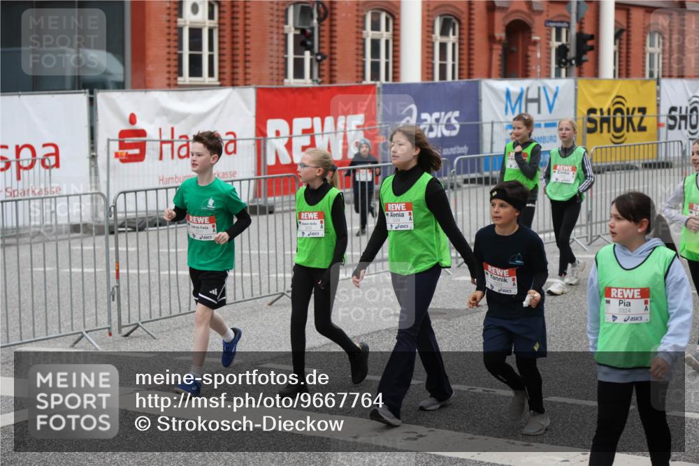 25.04.2026 - Das Zehntel Strokosch-Dieckow http://msf.ph/oto/9667764 25.04.2026 08:03:56 Allgemein zum Event 1217, 3334, 3324 meine-sportfotos.de