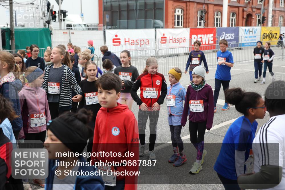 25.04.2026 - Das Zehntel Strokosch-Dieckow http://msf.ph/oto/9667887 25.04.2026 08:05:48 Allgemein zum Event 4006, 3420, 033, 3422, 3412 meine-sportfotos.de