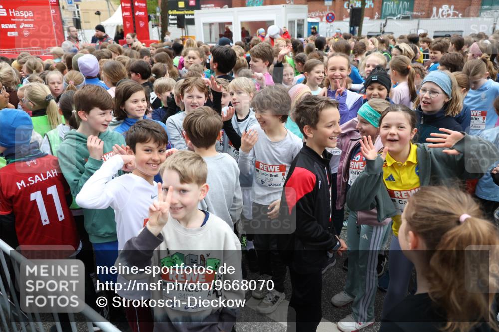25.04.2026 - Das Zehntel Strokosch-Dieckow http://msf.ph/oto/9668070 25.04.2026 08:09:53 Allgemein zum Event 11, 3409, 3400 meine-sportfotos.de