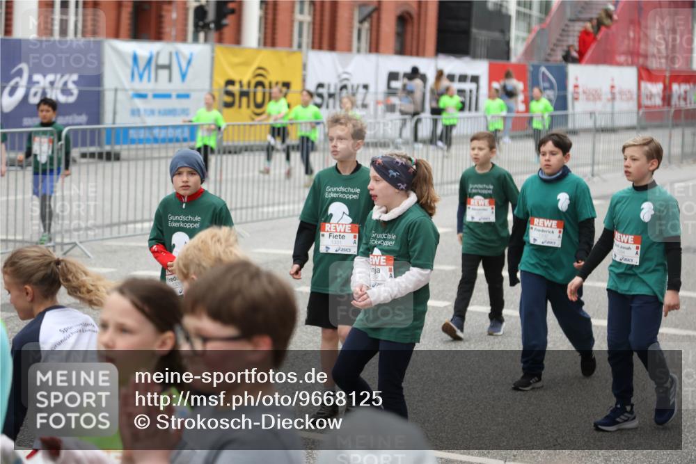 25.04.2026 - Das Zehntel Strokosch-Dieckow http://msf.ph/oto/9668125 25.04.2026 08:11:09 Allgemein zum Event 1331, 1338, 339, 1332, 1334 meine-sportfotos.de