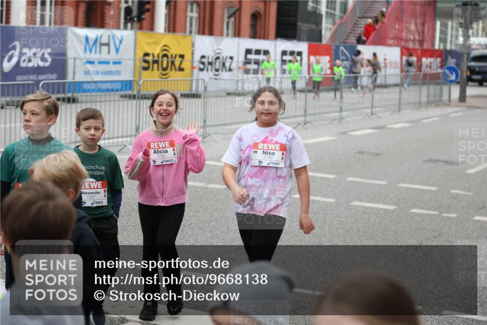 25.04.2026 - Das Zehntel Strokosch-Dieckow http://msf.ph/oto/9668138 25.04.2026 08:11:15 Allgemein zum Event 1337, 1793, 1785 meine-sportfotos.de