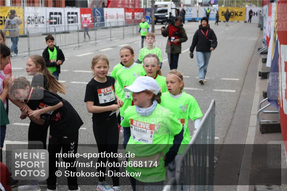 25.04.2026 - Das Zehntel Strokosch-Dieckow http://msf.ph/oto/9668174 25.04.2026 08:11:42 Allgemein zum Event 7, 657, 1783, 1520 meine-sportfotos.de