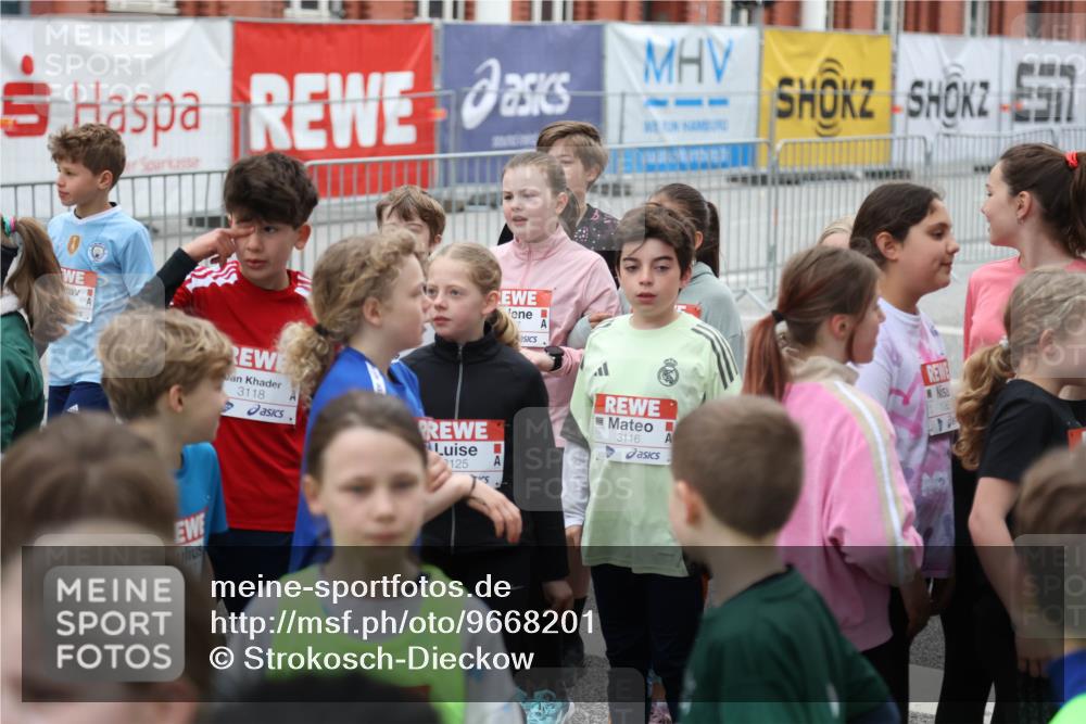 25.04.2026 - Das Zehntel Strokosch-Dieckow http://msf.ph/oto/9668201 25.04.2026 08:12:34 Allgemein zum Event 0, 7, 3118, 125, 3116 meine-sportfotos.de