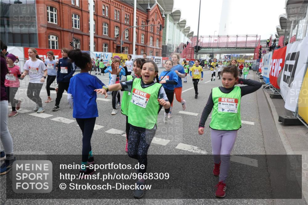 25.04.2026 - Das Zehntel Strokosch-Dieckow http://msf.ph/oto/9668309 25.04.2026 08:14:02 Allgemein zum Event 1401, 1421 meine-sportfotos.de