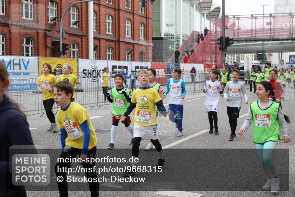 25.04.2026 - Das Zehntel Strokosch-Dieckow http://msf.ph/oto/9668315 25.04.2026 08:14:05 Allgemein zum Event 1570, 1574, 4, 1404 meine-sportfotos.de
