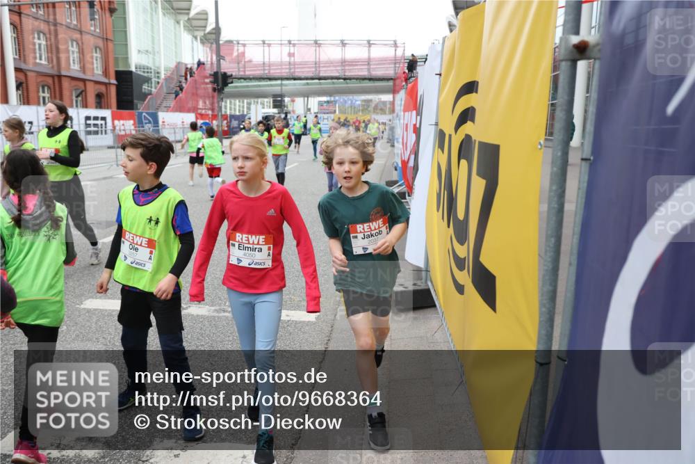 25.04.2026 - Das Zehntel Strokosch-Dieckow http://msf.ph/oto/9668364 25.04.2026 08:14:23 Allgemein zum Event 3257, 4050, 2037 meine-sportfotos.de