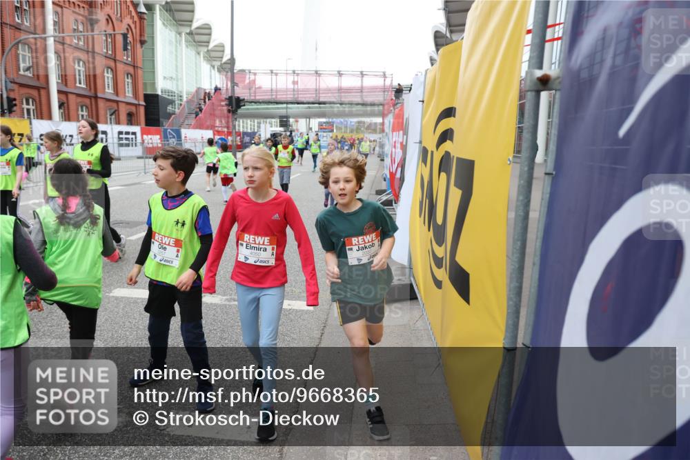 25.04.2026 - Das Zehntel Strokosch-Dieckow http://msf.ph/oto/9668365 25.04.2026 08:14:23 Allgemein zum Event 4050 meine-sportfotos.de
