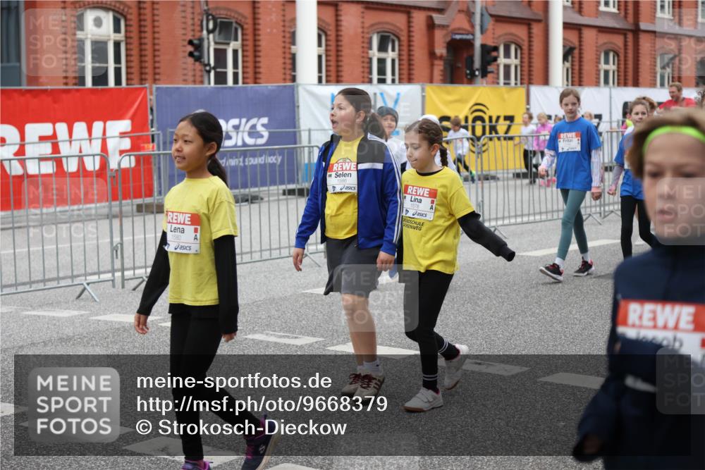 25.04.2026 - Das Zehntel Strokosch-Dieckow http://msf.ph/oto/9668379 25.04.2026 08:15:01 Allgemein zum Event 1580, 1586, 1578, 7 meine-sportfotos.de