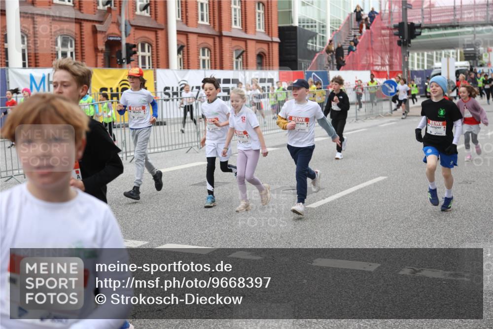25.04.2026 - Das Zehntel Strokosch-Dieckow http://msf.ph/oto/9668397 25.04.2026 08:15:10 Allgemein zum Event 111, 3507, 2013 meine-sportfotos.de